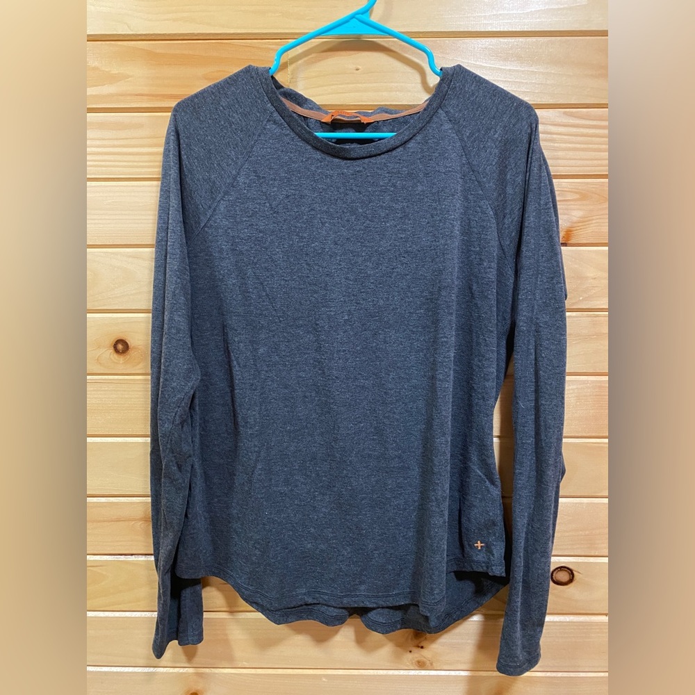 Basic gray longsleeve